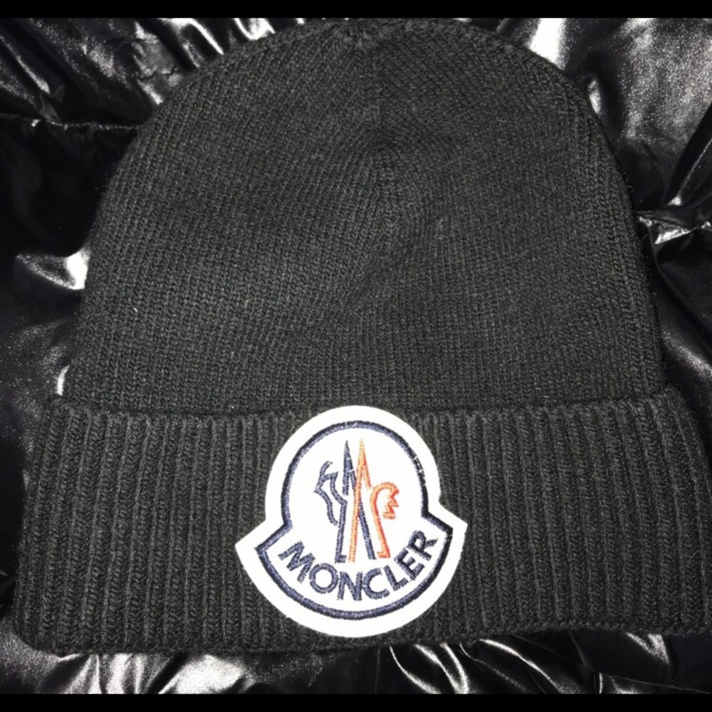 ‼️SOLD❗️Ribbed Virgin Wool Beanie